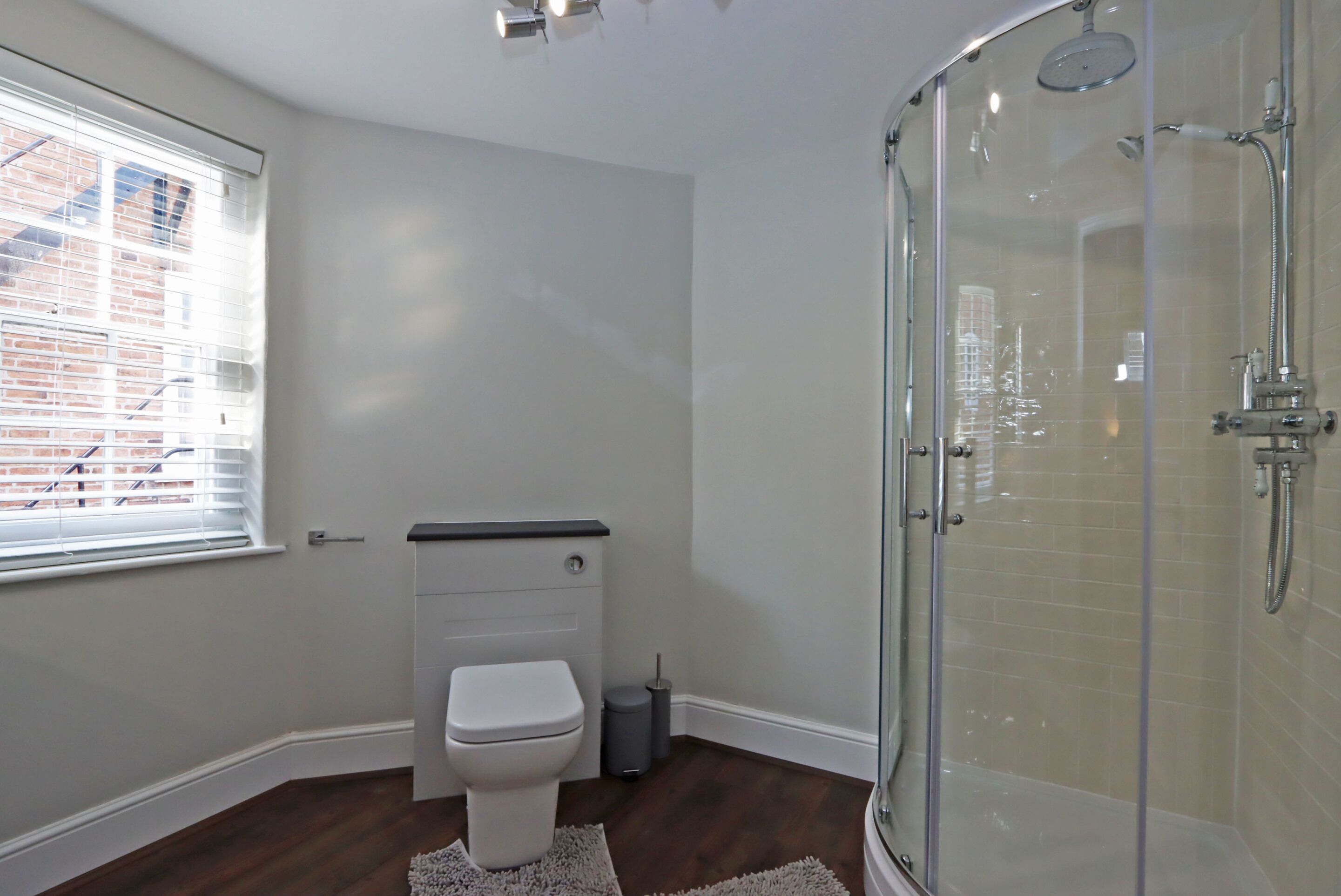 standard double room, ensuite | bathroom