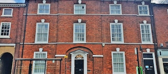 No.31 Castle Gate