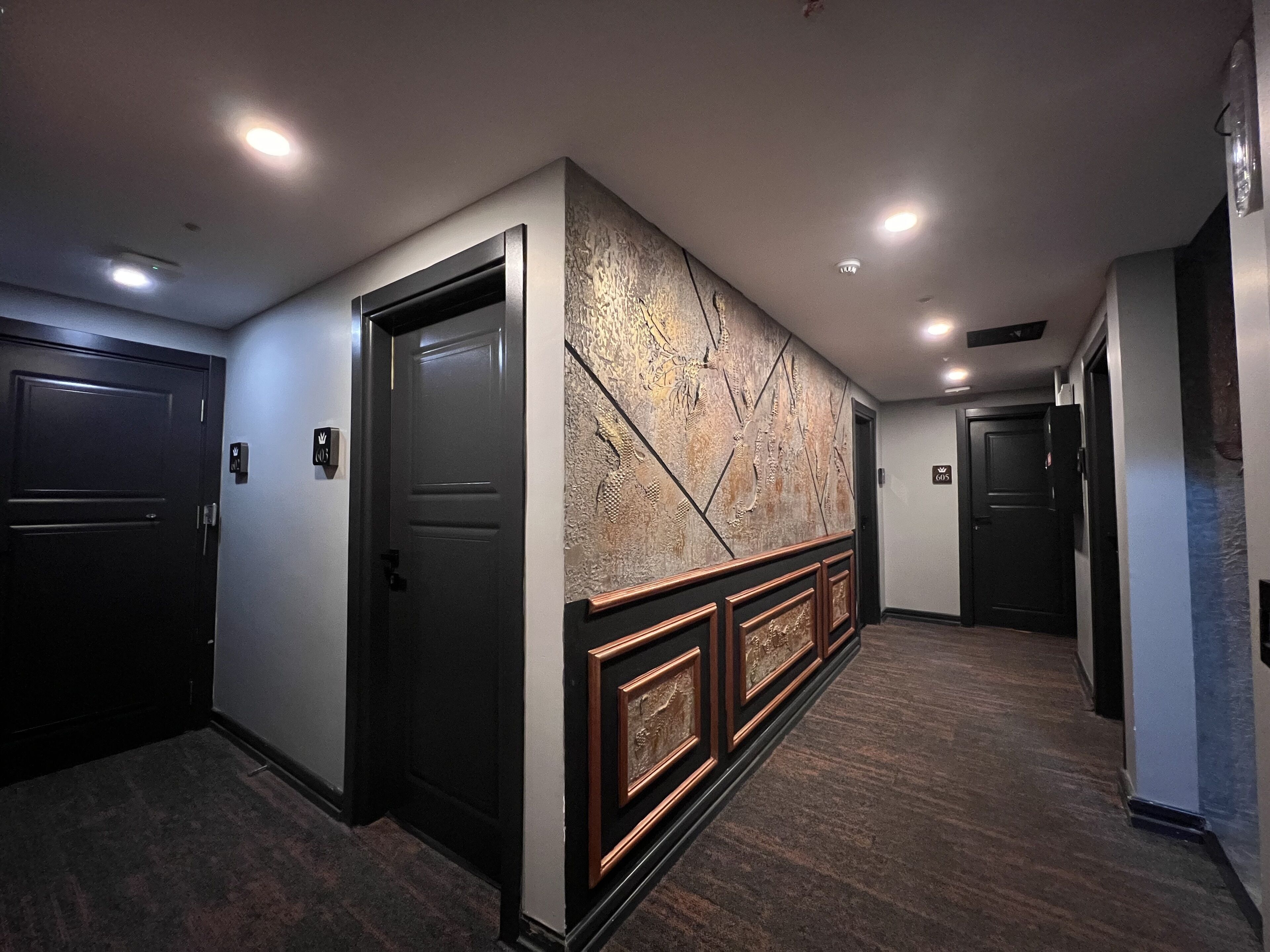 Photo - White Corner Hotel