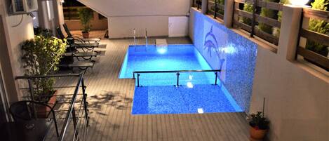 Piscine extérieure (ouverte en saison)