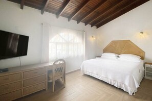1 chambre, coffres-forts dans les chambres, fer et planche à repasser