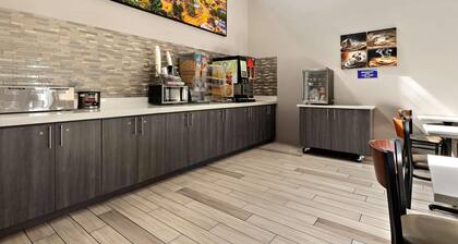 Surestay Plus Hotel by Best Western Tulsa East