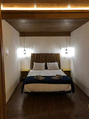 6 bedrooms, WiFi, bed sheets