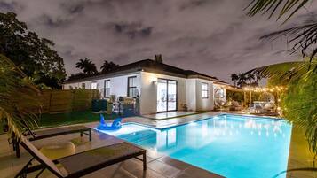 Outdoor pool, a heated pool