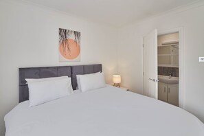 House | 3 bedrooms, free WiFi, bed sheets - Dacama at Dene Grove (Darlington)