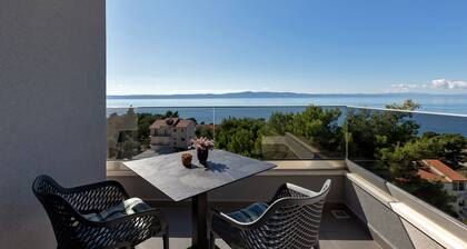 Luxury Apartment Podgora
