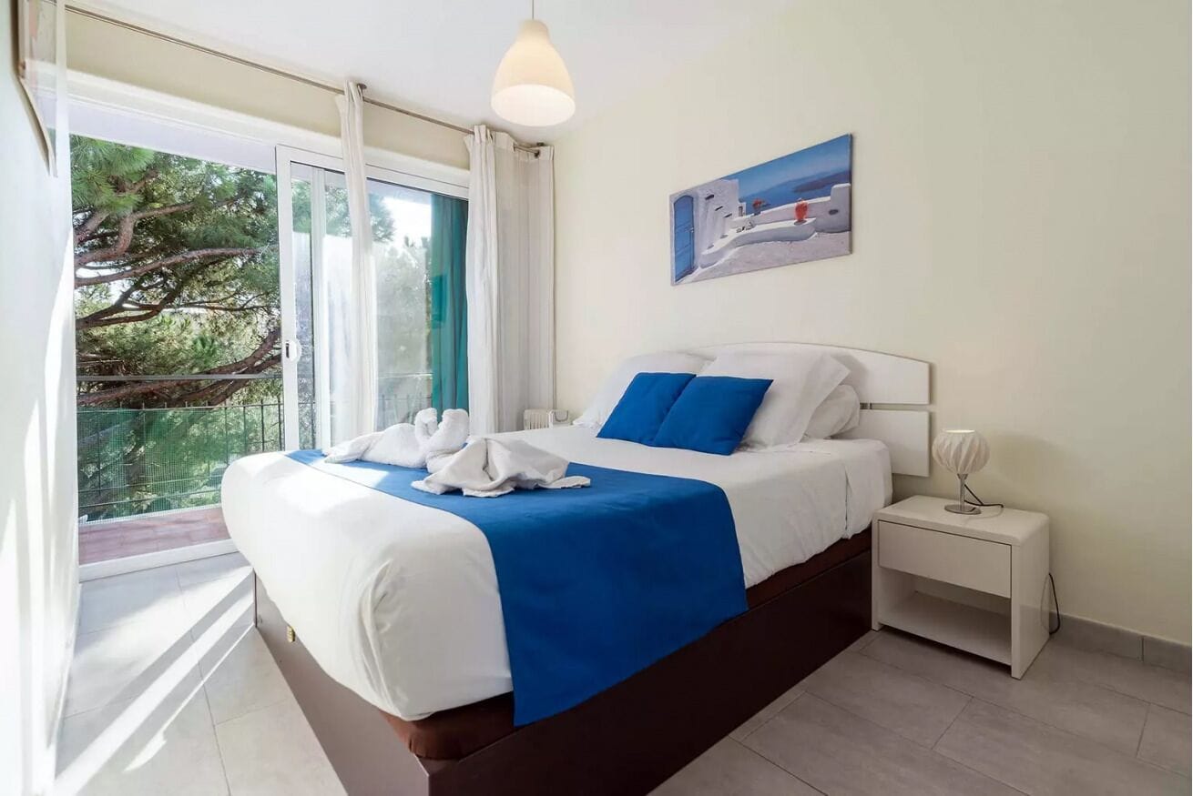 2 bedrooms, iron/ironing board, travel crib, WiFi
