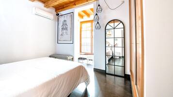 2 chambres, fer et planche Ă repasser, Internet gratuit, draps fournis