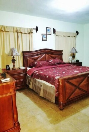 2 makuuhuonetta, Wi-Fi, vuodevaatteet