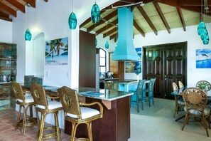 Dining - Blue Dolphin Villa Great Cruz  Bay FEATURING A NEW MASTER BEDROOM gorgeous views (Cruz Bay)