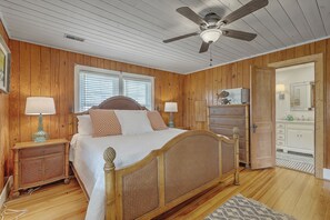 4 habitaciones, tabla de planchar con plancha, wifi y ropa de cama 