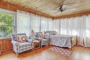 4 chambres, fer et planche à repasser, Wi-Fi, draps fournis