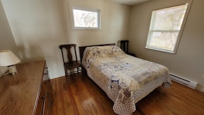 2 bedrooms, bed sheets