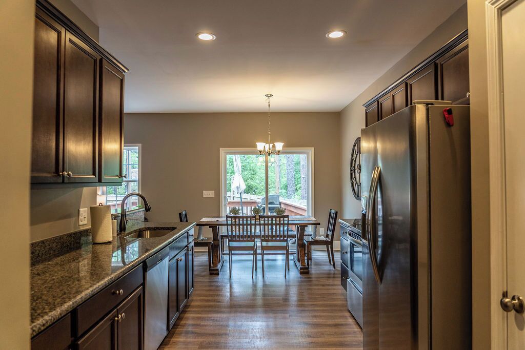 ثلاجة، ميكروويف، فرن، موقد طهي مسطح