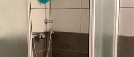 Douche, papier de toilette