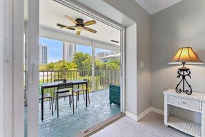 Dining - Large Updated Beach Apartment with a Patio (West Palm Beach)