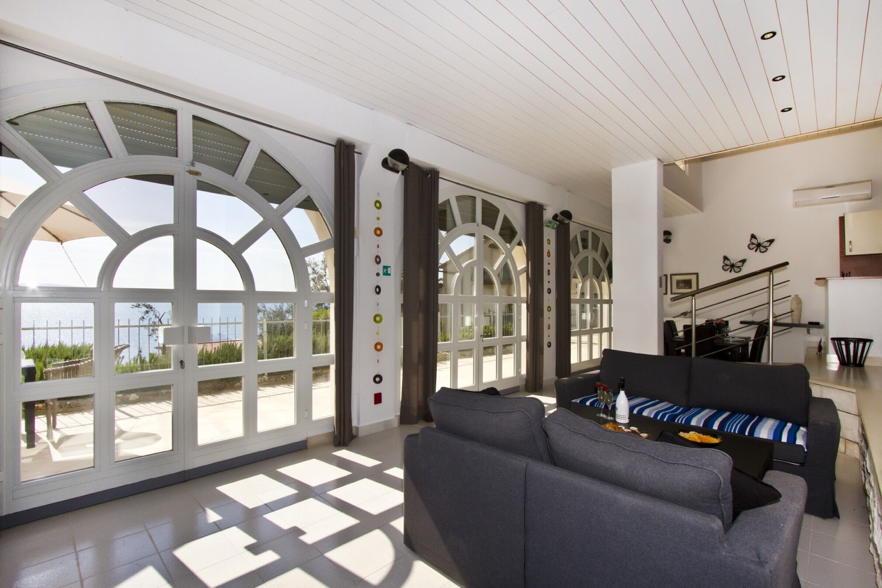 Apartment, Multiple Beds | Living room | 30-inch TV with digital channels