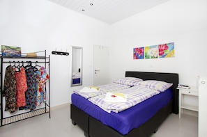 Apartment, Multiple Beds