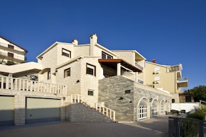 Apartment, Multiple Beds | Exterior