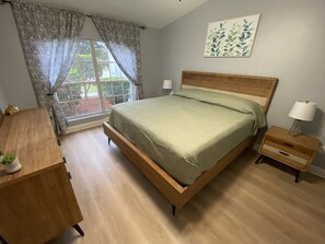 4 habitaciones, tabla de planchar con plancha, cuna de viaje y wifi 