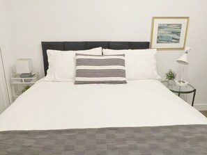 2 室のベッドルーム、デスク、アイロン / アイロン台、WiFi (無料)