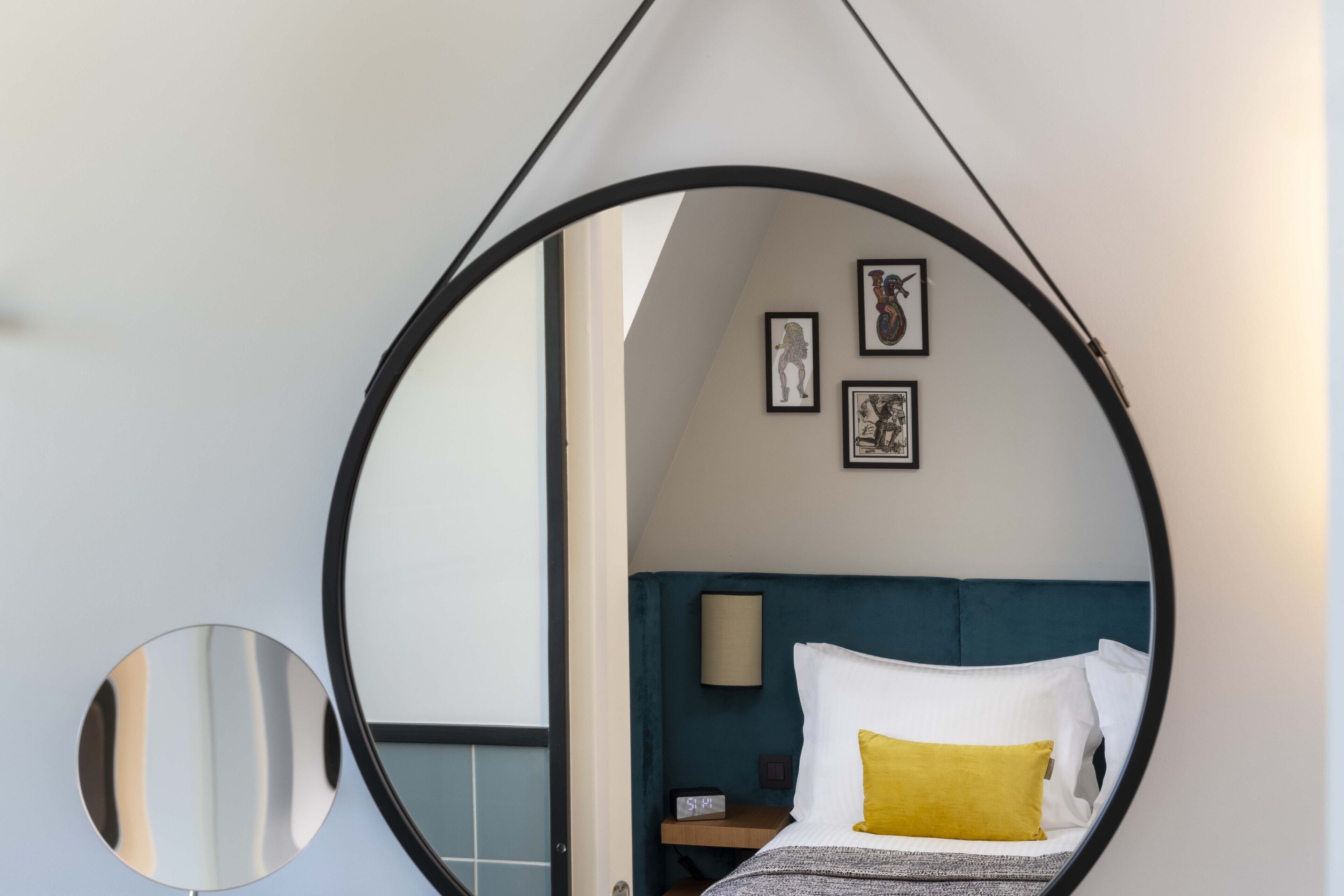 Kamar Deluks | Seprai premium, bantalan ekstra lembut, minibar, dan brankas