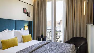 Deluxe Room | Premium bedding, pillowtop beds, minibar, in-room safe