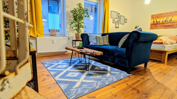 Smart-TV, Videospiele, Bücher, Videothek