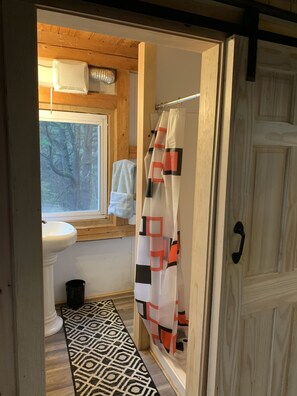 Dusche, Handtücher, Seife, Shampoo