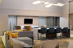 Lobby - La Quinta Inn & Suites by Wyndham Yakima Downtown (Yakima)