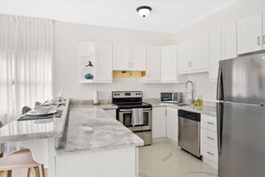 Fridge, microwave, oven, stovetop