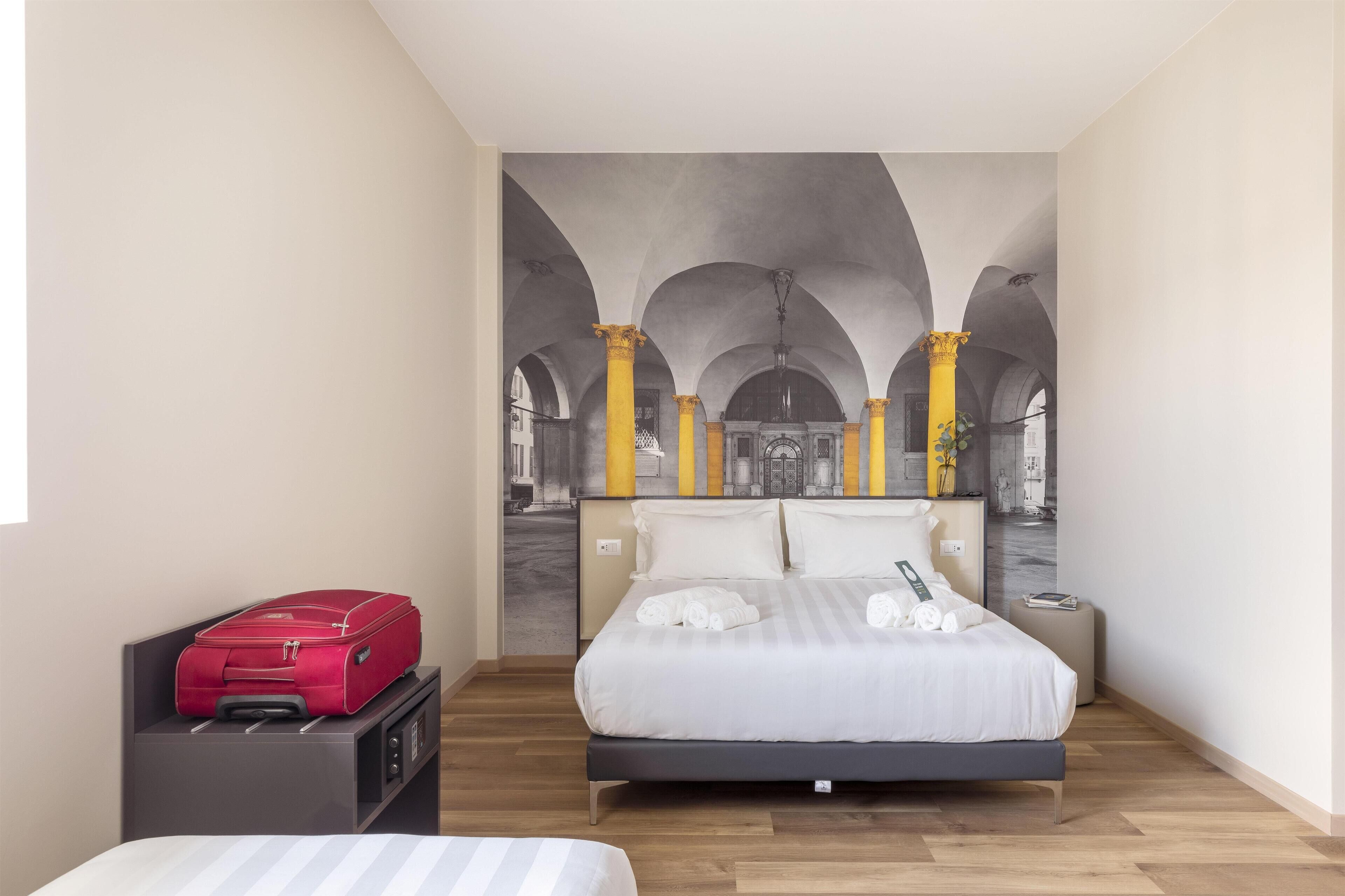 Tripla Superior | Una scrivania, insonorizzazione, Wi-Fi gratuito, lenzuola