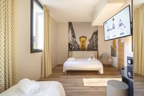 Standard Triple Room | Desk, soundproofing, free WiFi, bed sheets - B&B Hotel Brescia (Brescia)