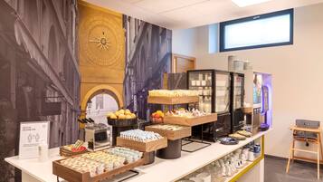 Daily buffet breakfast (EUR 9.50 per person)