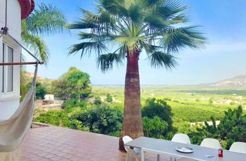 Villa with swimming pool and exceptional view