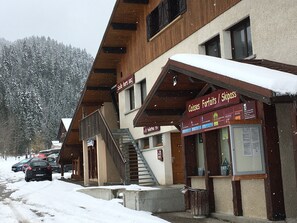Exterior - "La Grange" close to the ski slopes and the village (Méaudre)