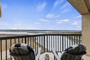 Property grounds - Beautiful Sunset & Water Views, Bike to the Beach! (Hilton Head Island)