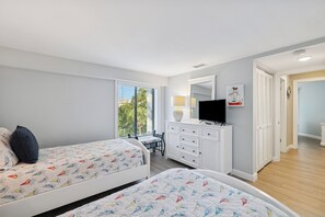 3 makuuhuonetta, silitysrauta/-lauta, ilmainen Wi-Fi, vuodevaatteet