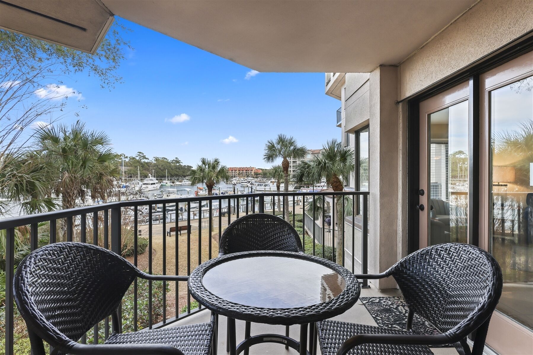 Stunning Shelter Cove Harbour & Marina Views, Bike to the Beach - YC7529