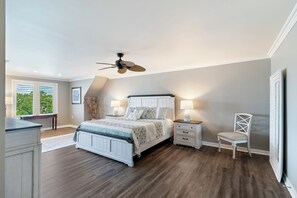 2 Schlafzimmer, Schreibtisch, Bügeleisen/Bügelbrett, kostenloses WLAN