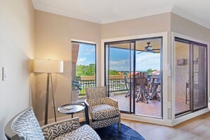 Smart-tv, bøger, kontorer