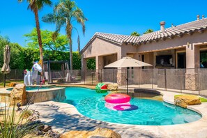 Pool - Casa Serenity - Luxury Living w/ Pool & Jacuzzi (Indio)