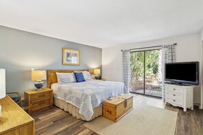 2 bedrooms, desk, iron/ironing board, free WiFi - Spacious & Clean, Pet Friendly 2 BR in Palmetto Dunes - Near Beach! (Hilton Head Island)