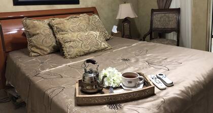 Oversized bungalow, private, work from home