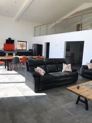 تلفزيون ذكي، كُتُب