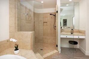 Bathtub, jetted tub, rainfall showerhead, free toiletries