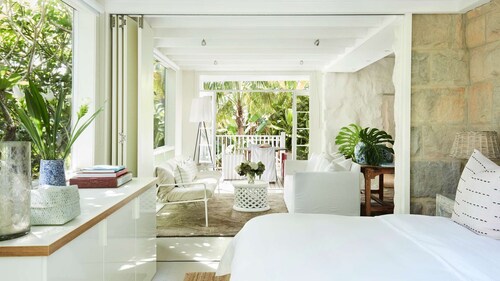 Stonehouse Garden Apartment by Contemporary Hotels