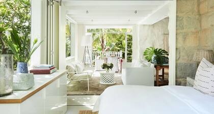 Stonehouse Garden Apartment by Contemporary Hotels