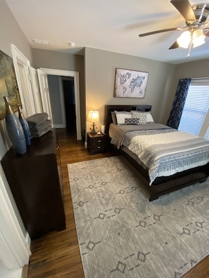 3 chambres, fer et planche à repasser, Wi-Fi gratuit, draps fournis