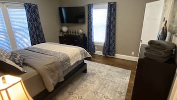 3 bedrooms, iron/ironing board, free WiFi, bed sheets